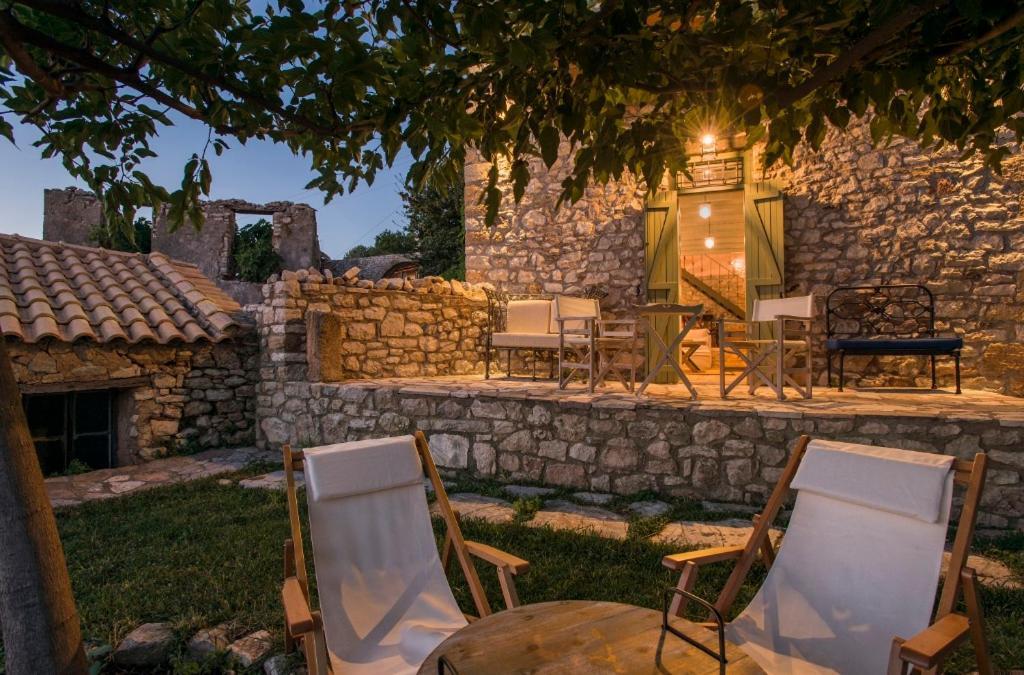 Kyparissia Old Town Lodge With Amazing Sea View Экстерьер фото