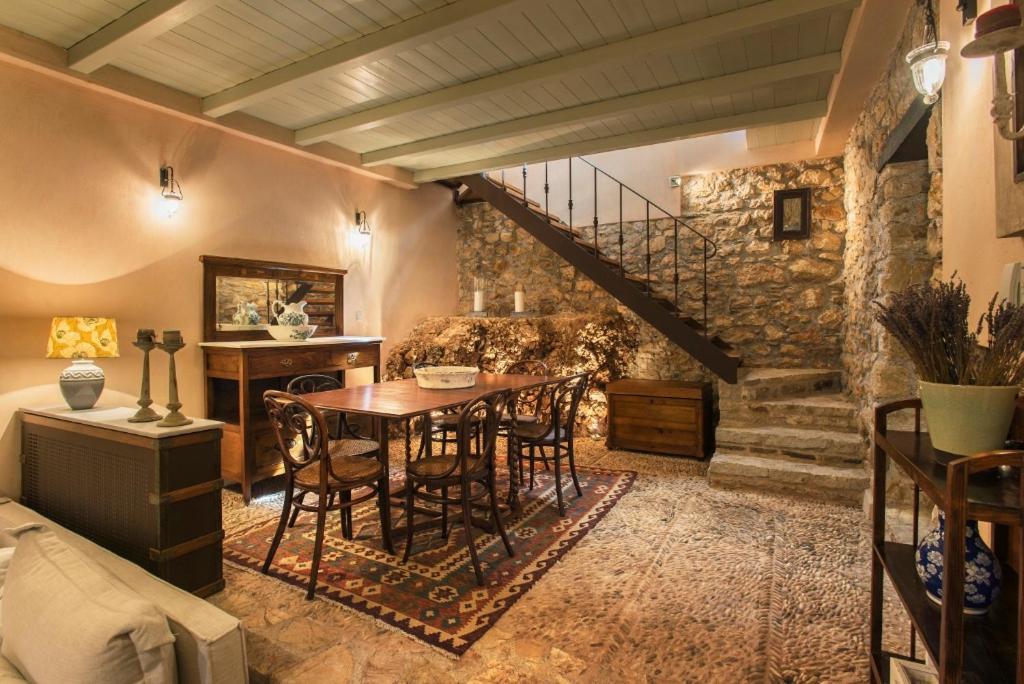 Kyparissia Old Town Lodge With Amazing Sea View Экстерьер фото